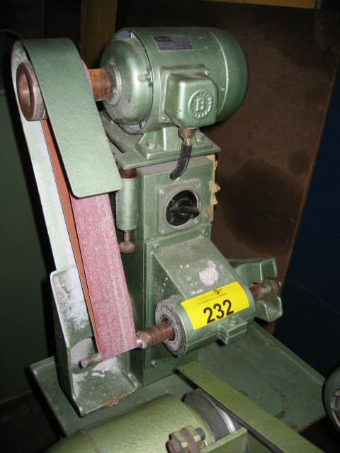MOHRBACH Typ ABM-5 Absatzaufrauhmaschine