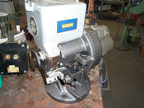 HESTIKA Typ 2001 L Beleimmaschine mit 32 mm Auftrag von oben