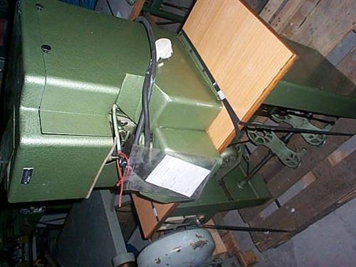 HANG Typ 31 full automatic eyeleting machine with punching feeding and setting visible or invisible eyelets, with counting device