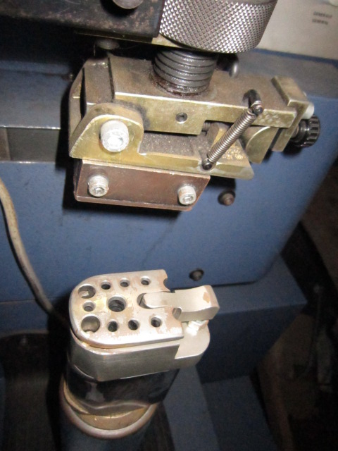 BRUSTIA Typ PTP 983 hydropneumatische Absatznagelmaschine mit sequentieller Nagelung, 7 Nägel und eine Schraube, Baujahr 1997