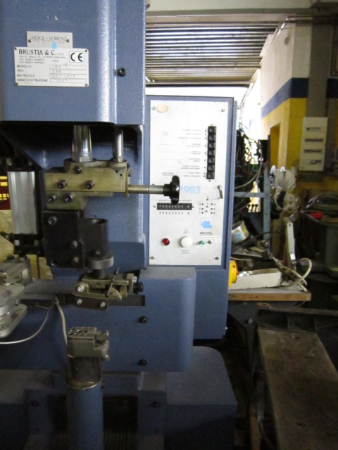 BRUSTIA Typ PTP 983 hydropneumatische Absatznagelmaschine mit sequentieller Nagelung, 7 Nägel und eine Schraube, Baujahr 1997