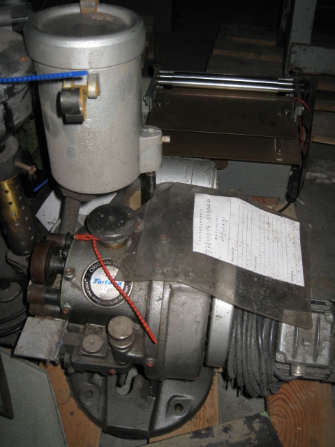 HESTIKA Typ 1019 GM Beleimmaschine wasserlöslicher Klebestoff 20 mm von oben