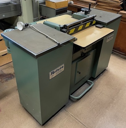 FORTUNA Typ NAF 470 high duty leather splitting machine with 470 mm spltting width, presser bar and presser roll, 4 feeding speeds