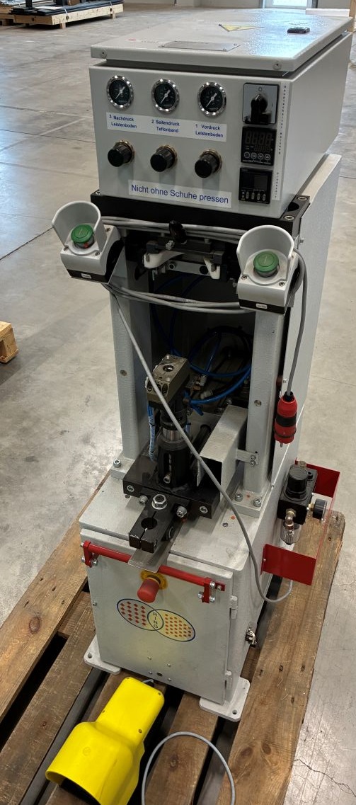 LEIBROCK RING Typ ASF 5-1 hydro pneumatic heel seat forming machine single stations, CE, year of manufacture 2018, as new