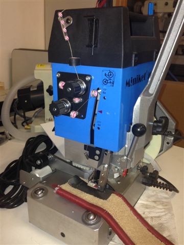 SIECK Minikettel 2000 Jahr Maschine Overlock Stich und Einfassband Kettelmaschine für Teppiche, Teppichböden und Teppichsockel für Kettelservice fabrikneu
