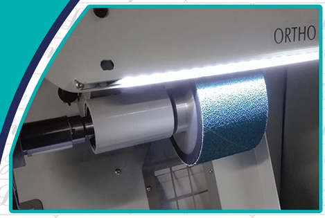 SIECK Typ 90 K kombinierte Schleifmaschine mit 1 x 40 mm Bandbreite - 180 mm Durchmesser und 1480 mm Bandlänge mit eigenem Antriebsmotor auf der linken Seite Bajonettverschluss Welle, 1 x 100 mm Bandbreite - 100 mm Durchmesser und 1480 mm Bandläng