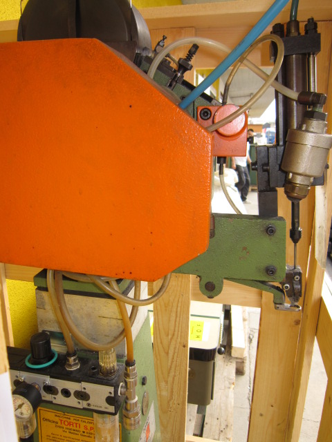 Torti pneumatische Brandsohlenheftmaschine 