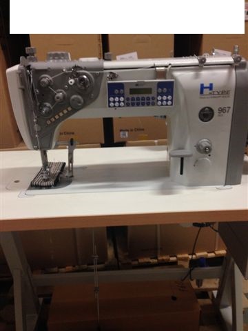 DÜRKOPP ADLER Kl. 967 100180 heavy duty flat bed sewing machine triple transport, XL hook, 15 mm stitch length, 420 mm arm length, 225 mm daylight, autom. foot lifter, display, integrated motor, on stand with table, brandnew