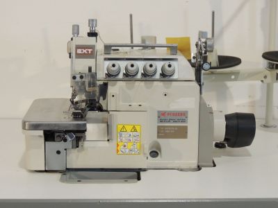 PEGASUS EXT 5214H 55 545K 3x5 Z054 PT Overlock sewing machine with 4 threads, upper feed, complete on table and with electronic DC motor without needle positioning, brandnew